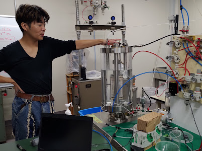 Placeholder for the author working on a triaxial test